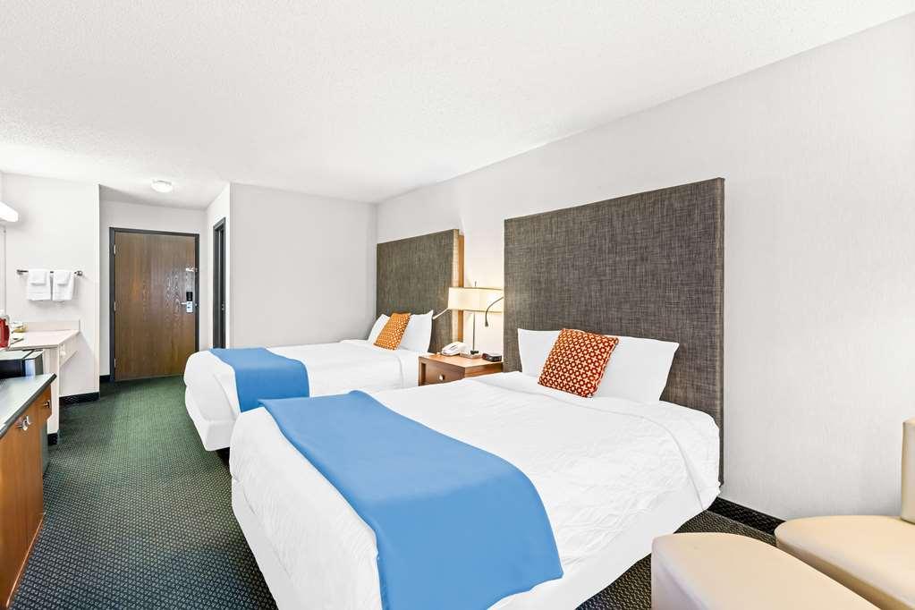 Americas Best Value Inn & Suites - Tahquamenon Country Newberry Стая снимка